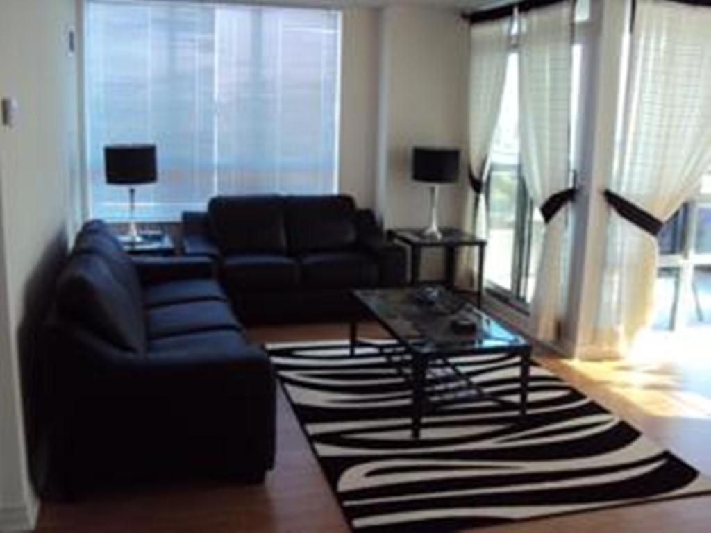 Urban Furnished Suites - Mississauga Room photo