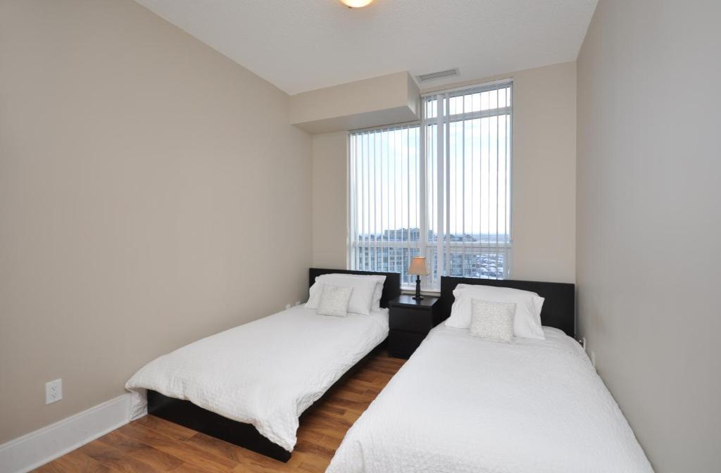 Urban Furnished Suites - Mississauga Room photo